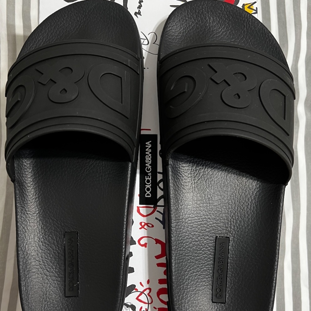 Rubber Beachwear slider with DG logo